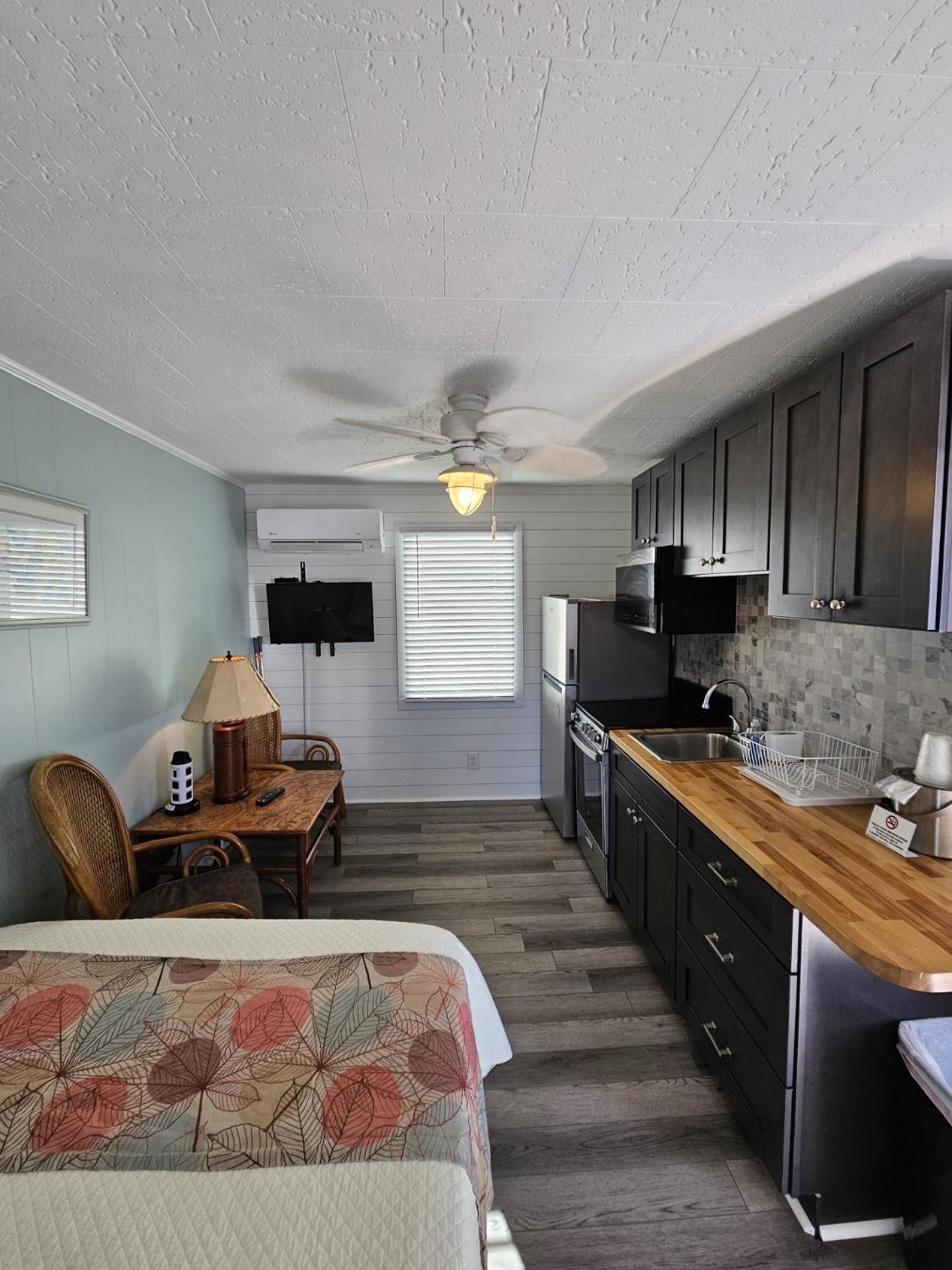 Island Guesthouse And Motel Obx Мантео Екстериор снимка