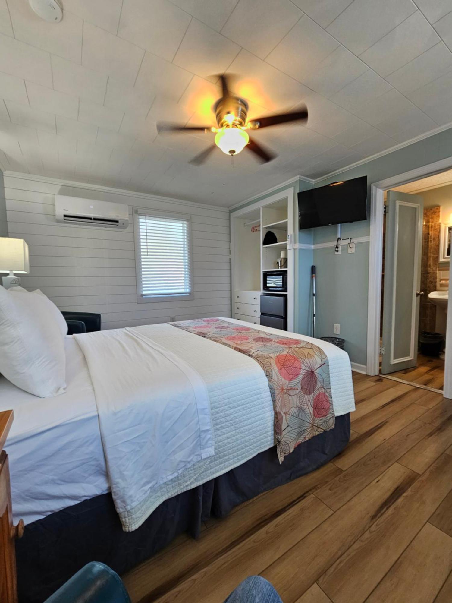 Island Guesthouse And Motel Obx Мантео Екстериор снимка