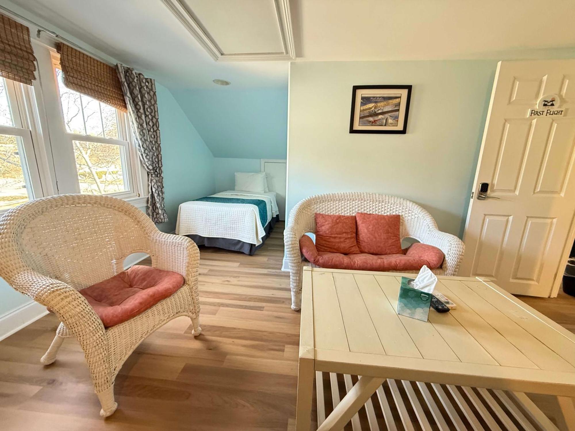 Island Guesthouse And Motel Obx Мантео Екстериор снимка